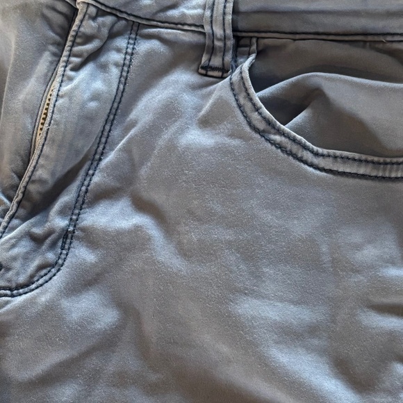 American Eagle Womens Super Stretch Hi-Rise Light Blue Jeggings - Size 8 - Picture 3 of 5